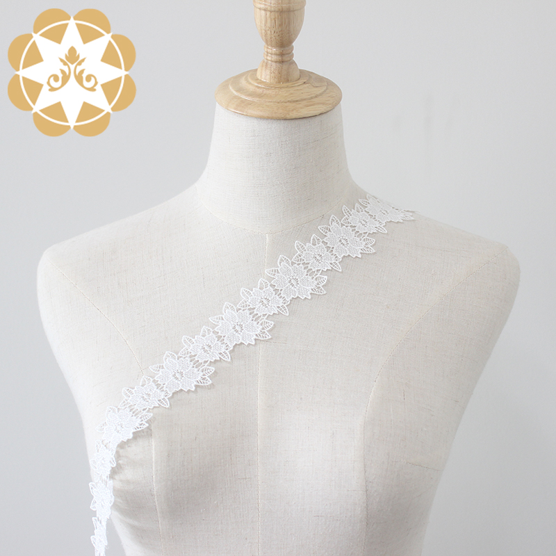 uploads/www.winsunemb.com/images/15524718816499.jpg Winsunemb fine qualtiy lace ribbon grab now for fashion garment-1